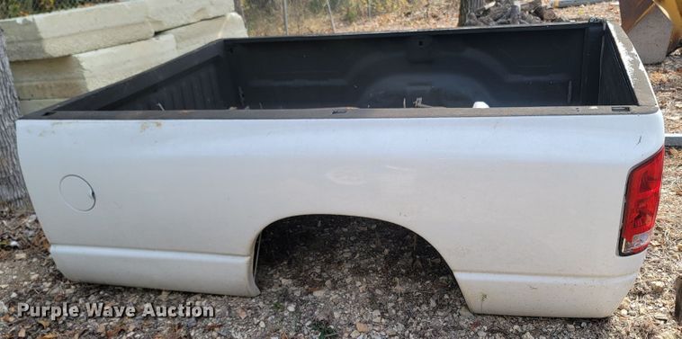 image for item LN9655 Dodge Ram 2500  pickup bed