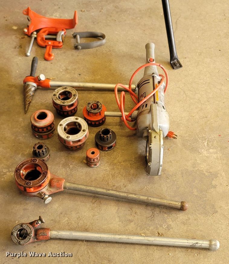 image for item LN9660 Ridgid 700  pipe threader