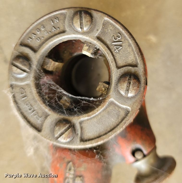 image for item LN9660 Ridgid 700  pipe threader