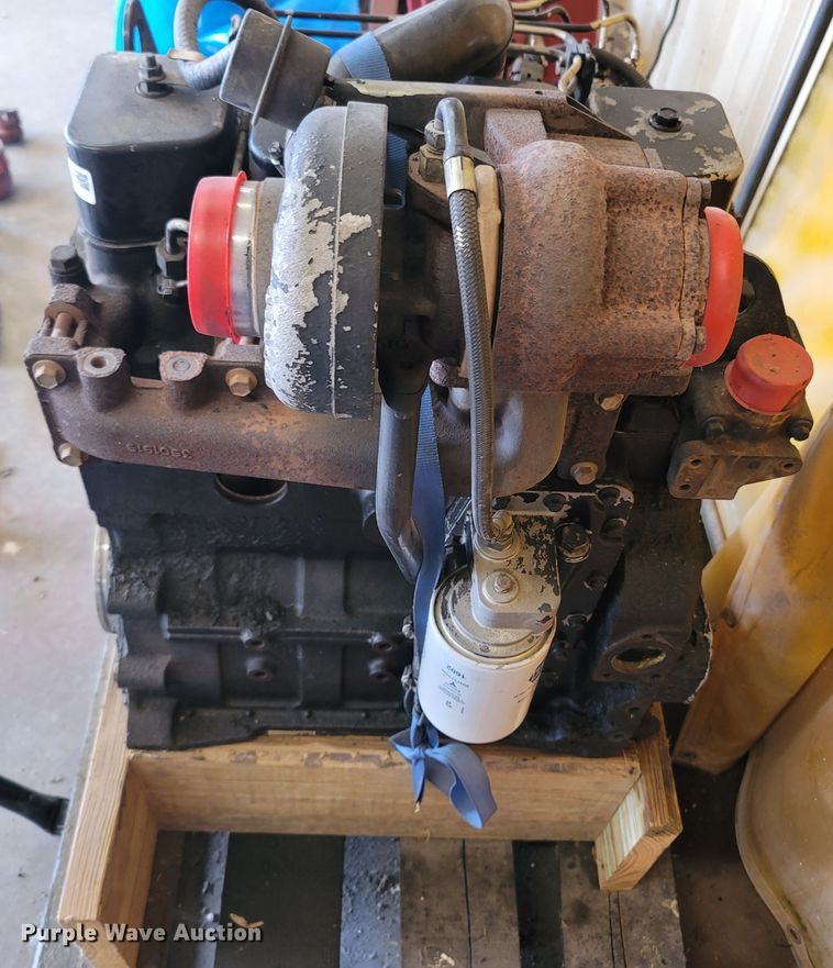 image for item LN9661 Case 4T-390  engine