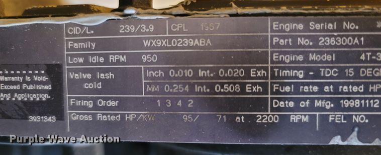 image for item LN9661 Case 4T-390  engine