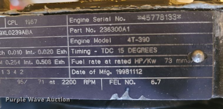 image for item LN9661 Case 4T-390  engine