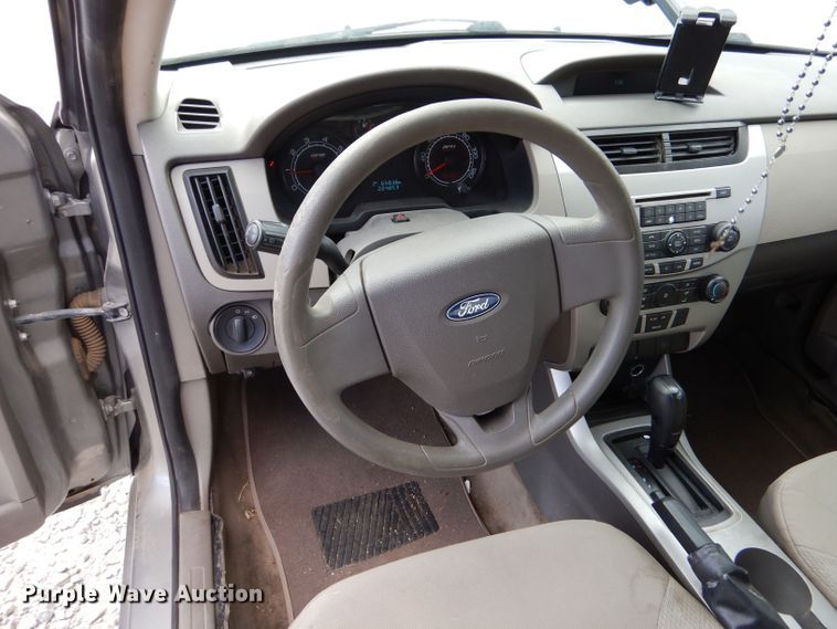 image for item LU9614 2008 Ford Focus SE