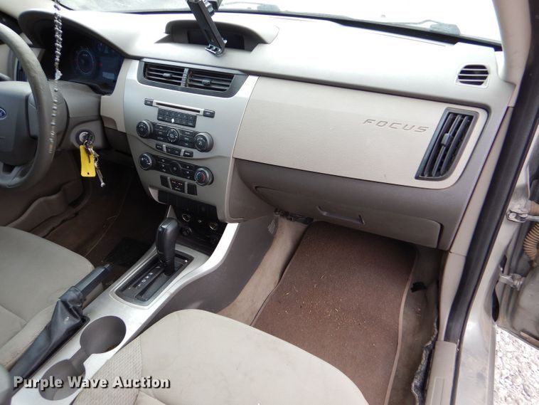 image for item LU9614 2008 Ford Focus SE