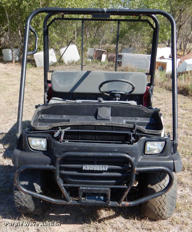image for item LU9650 2004 Kawasaki Mule 3010 KAF620E  utility vehicle