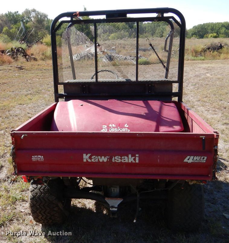 image for item LU9650 2004 Kawasaki Mule 3010 KAF620E  utility vehicle