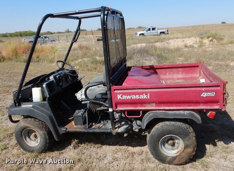 image for item LU9650 2004 Kawasaki Mule 3010 KAF620E  utility vehicle