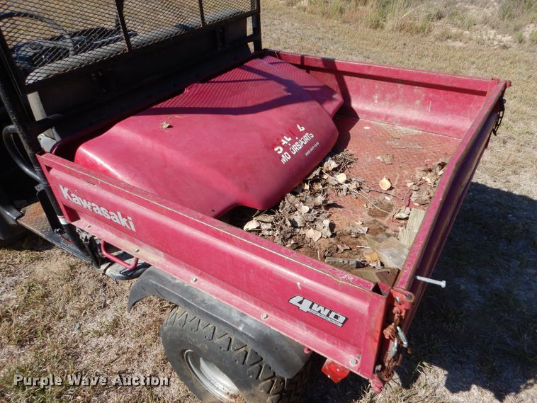 image for item LU9650 2004 Kawasaki Mule 3010 KAF620E  utility vehicle