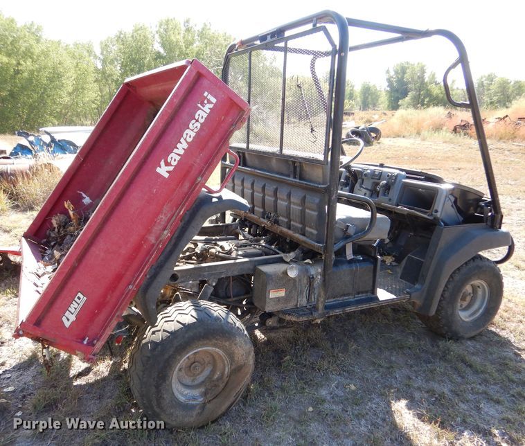 image for item LU9650 2004 Kawasaki Mule 3010 KAF620E  utility vehicle