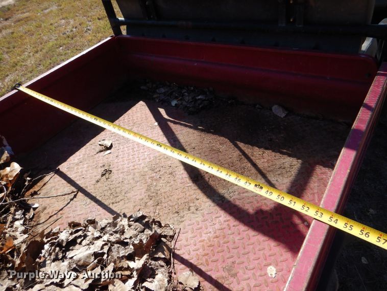 image for item LU9650 2004 Kawasaki Mule 3010 KAF620E  utility vehicle