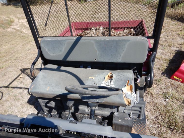 image for item LU9650 2004 Kawasaki Mule 3010 KAF620E  utility vehicle