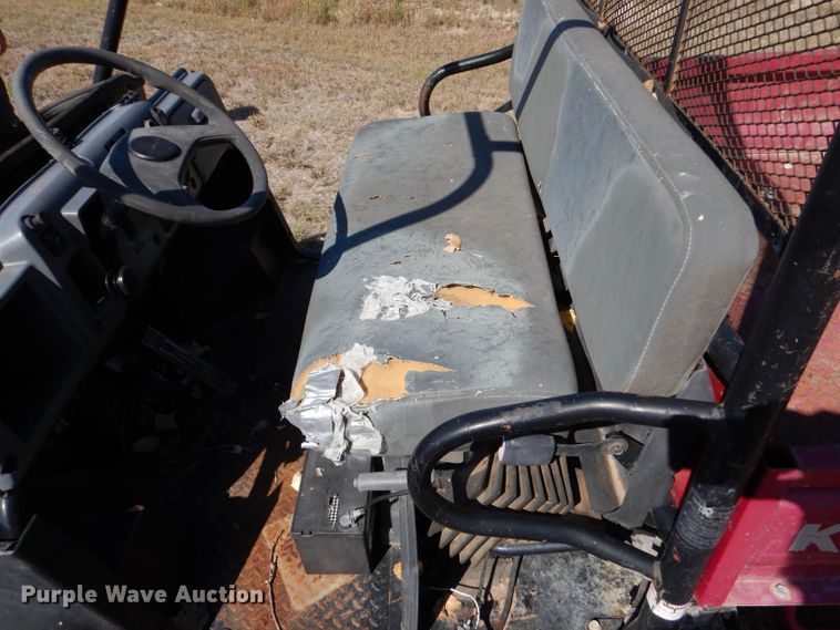 image for item LU9650 2004 Kawasaki Mule 3010 KAF620E  utility vehicle