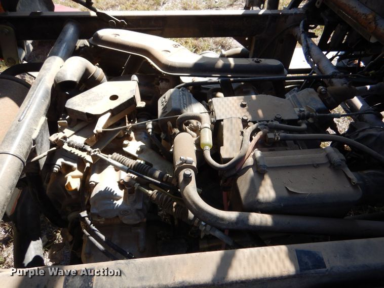 image for item LU9650 2004 Kawasaki Mule 3010 KAF620E  utility vehicle