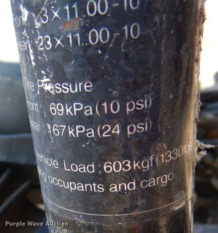 image for item LU9650 2004 Kawasaki Mule 3010 KAF620E  utility vehicle