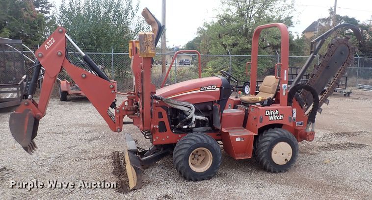 image for item MA9695 2006 Ditch Witch RT40  trencher