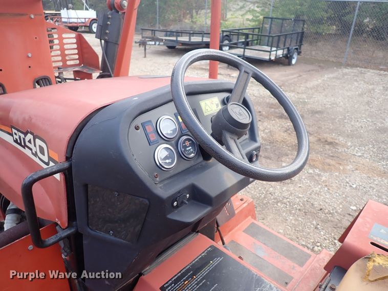 image for item MA9695 2006 Ditch Witch RT40  trencher