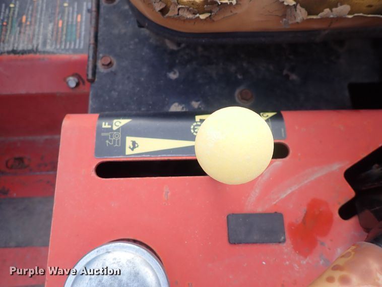 image for item MA9695 2006 Ditch Witch RT40  trencher