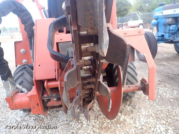 image for item MA9695 2006 Ditch Witch RT40  trencher