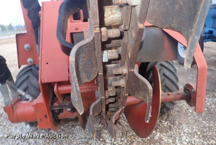 image for item MA9695 2006 Ditch Witch RT40  trencher