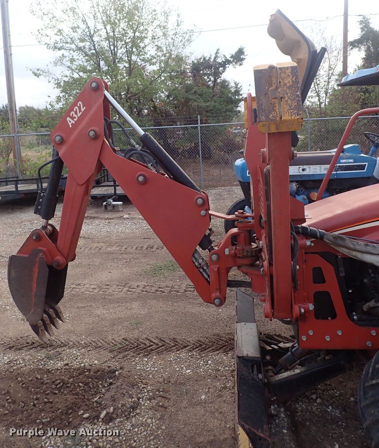 image for item MA9695 2006 Ditch Witch RT40  trencher