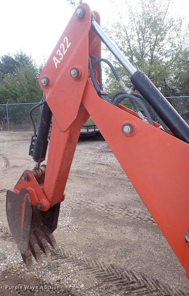 image for item MA9695 2006 Ditch Witch RT40  trencher