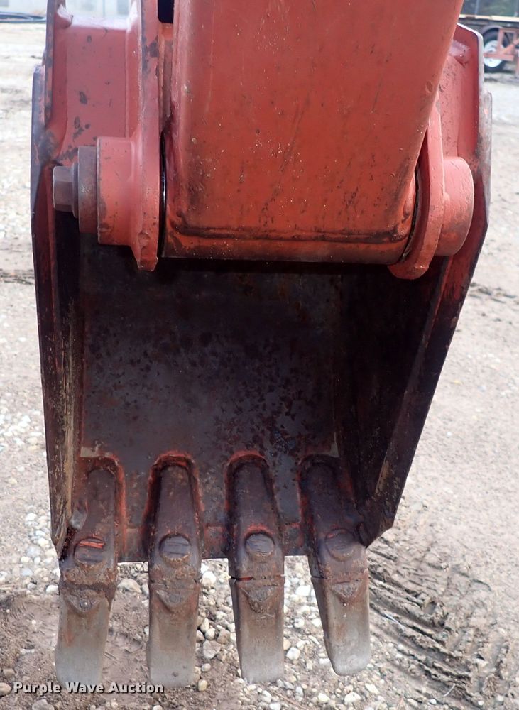 image for item MA9695 2006 Ditch Witch RT40  trencher