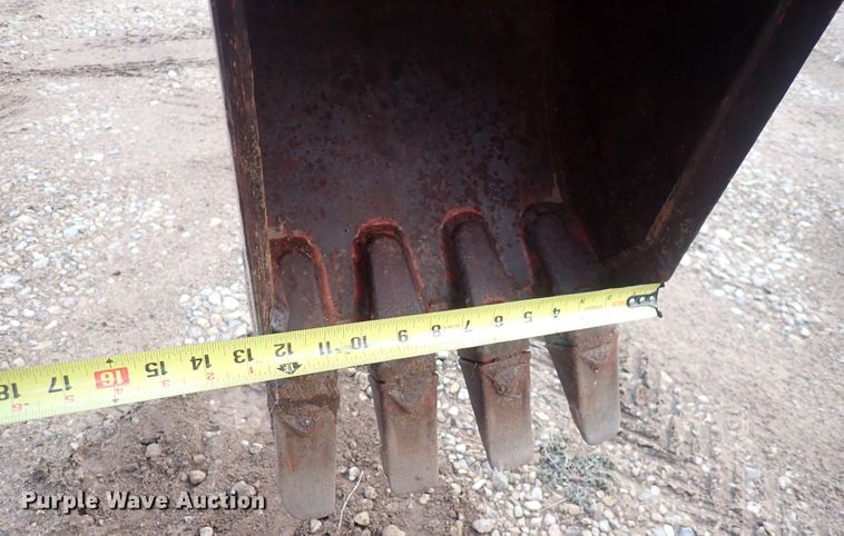 image for item MA9695 2006 Ditch Witch RT40  trencher