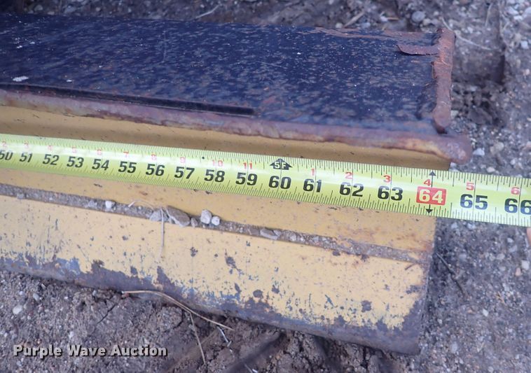 image for item MA9695 2006 Ditch Witch RT40  trencher