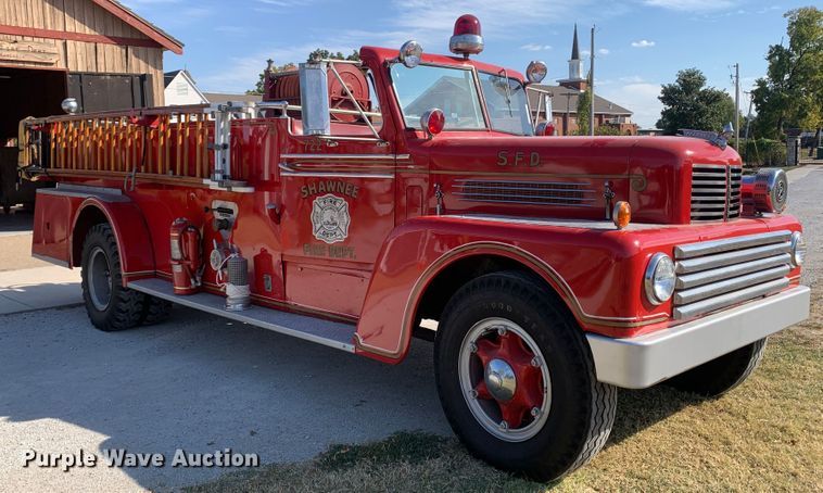 image for item MH9827 1955 Howe Defender HR-73  pumper fire truck