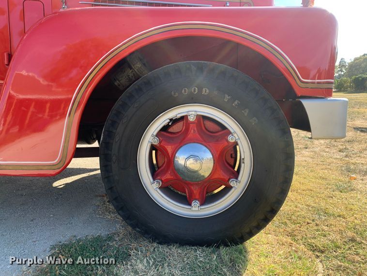 image for item MH9827 1955 Howe Defender HR-73  pumper fire truck