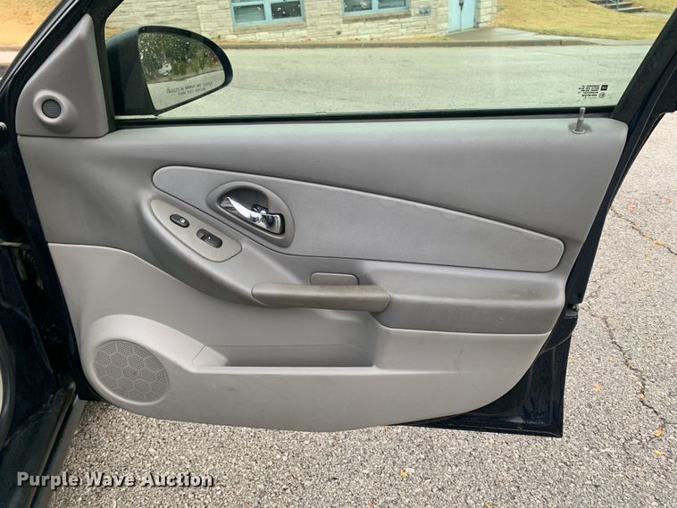 image for item MH9834 2005 Chevrolet Malibu LS