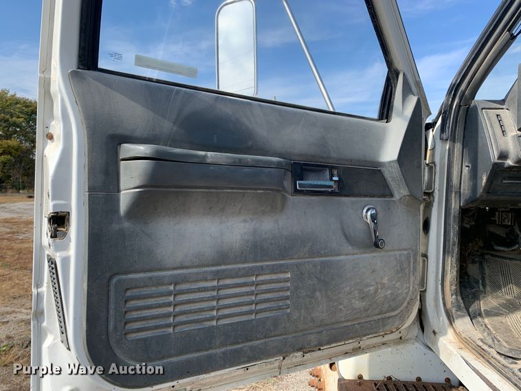 image for item MH9837 1996 GMC TopKick C6500  dump flatbed truck