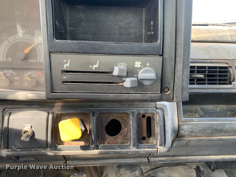 image for item MH9837 1996 GMC TopKick C6500  dump flatbed truck