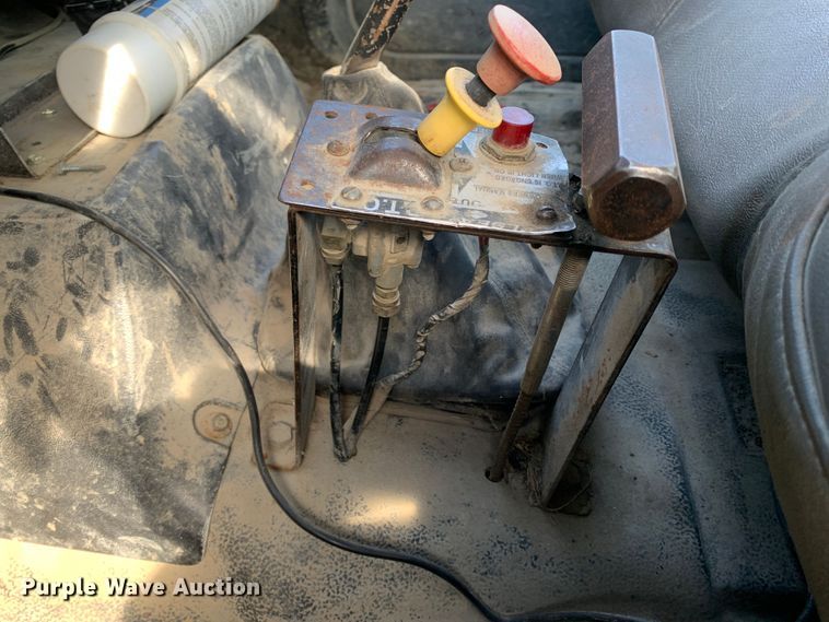 image for item MH9837 1996 GMC TopKick C6500  dump flatbed truck