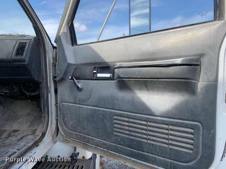 image for item MH9837 1996 GMC TopKick C6500  dump flatbed truck