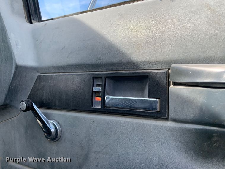 image for item MH9837 1996 GMC TopKick C6500  dump flatbed truck