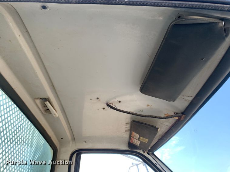 image for item MH9837 1996 GMC TopKick C6500  dump flatbed truck