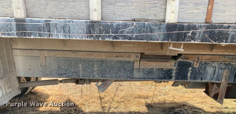 image for item MH9837 1996 GMC TopKick C6500  dump flatbed truck