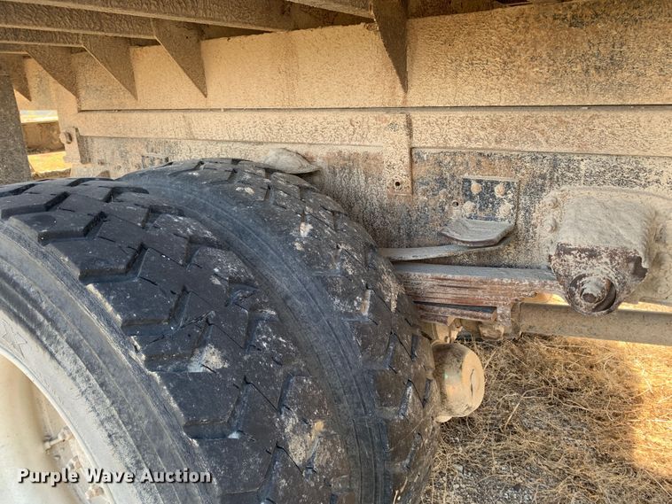 image for item MH9837 1996 GMC TopKick C6500  dump flatbed truck