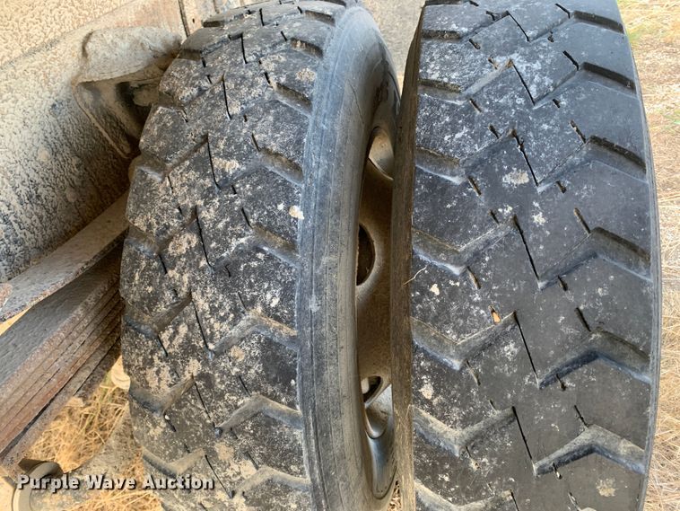 image for item MH9837 1996 GMC TopKick C6500  dump flatbed truck