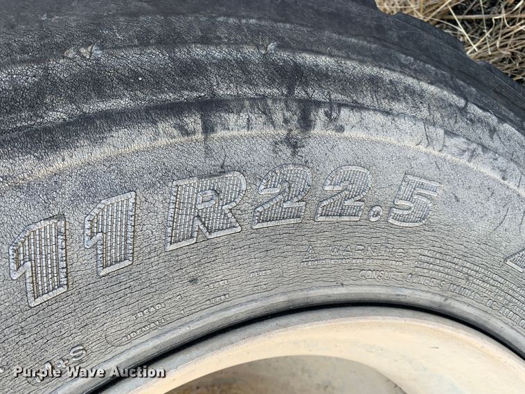 image for item MH9837 1996 GMC TopKick C6500  dump flatbed truck