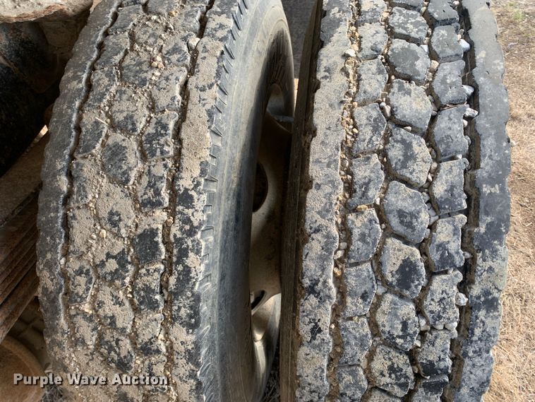 image for item MH9837 1996 GMC TopKick C6500  dump flatbed truck