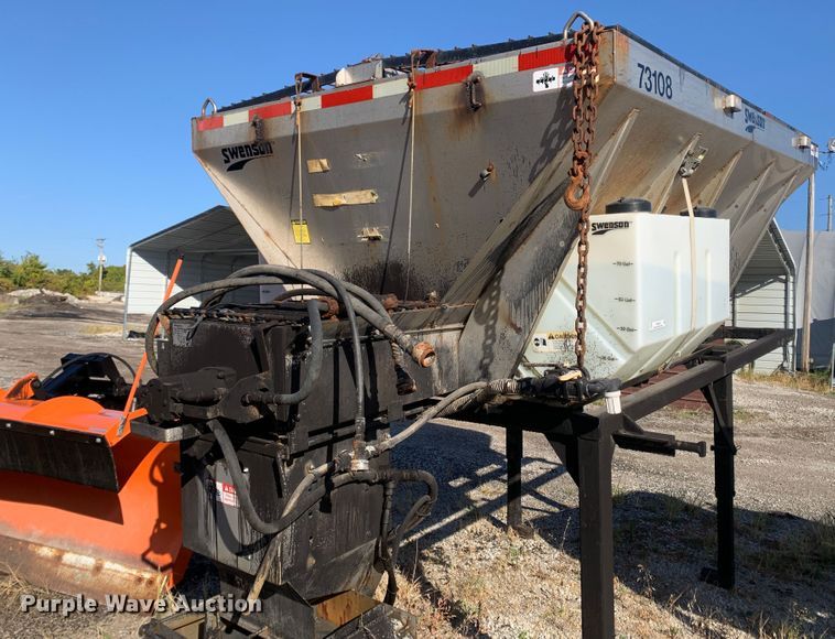 image for item MH9839 2013 Swenson EV-100 10-84-48  spreader