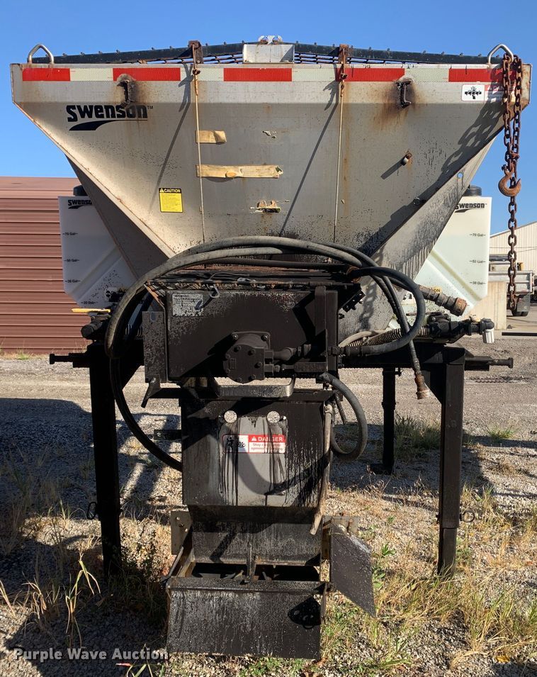 image for item MH9839 2013 Swenson EV-100 10-84-48  spreader