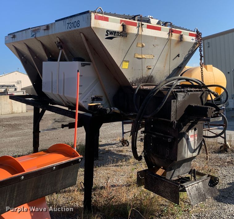 image for item MH9839 2013 Swenson EV-100 10-84-48  spreader