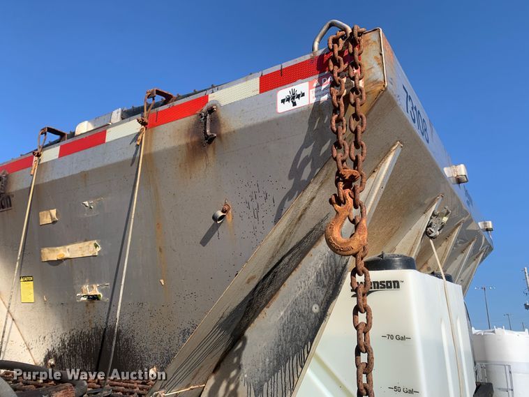 image for item MH9839 2013 Swenson EV-100 10-84-48  spreader