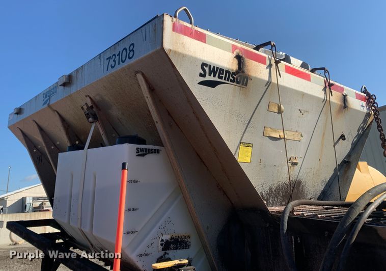 image for item MH9839 2013 Swenson EV-100 10-84-48  spreader