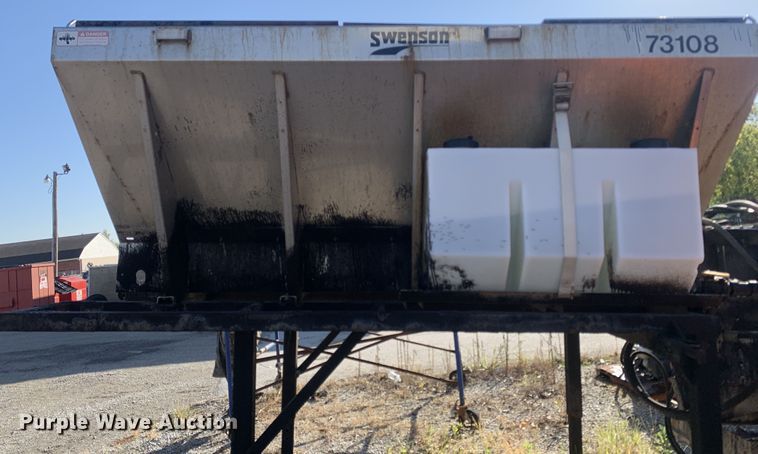 image for item MH9839 2013 Swenson EV-100 10-84-48  spreader