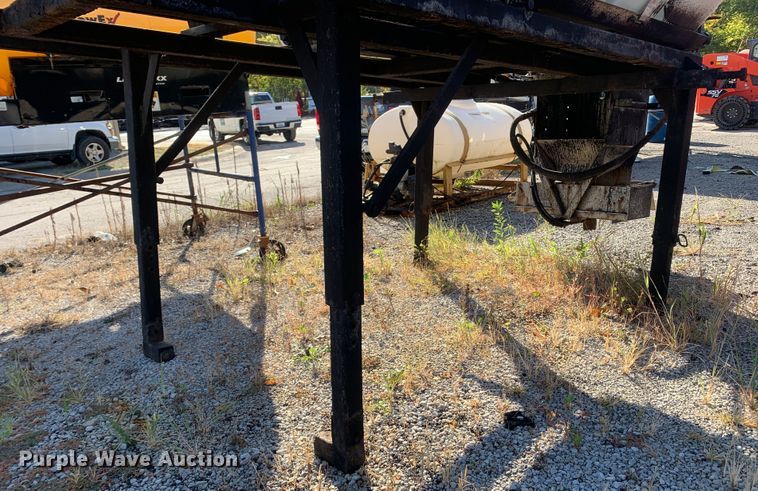 image for item MH9839 2013 Swenson EV-100 10-84-48  spreader