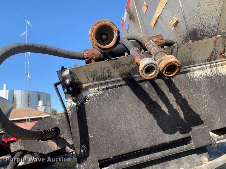 image for item MH9839 2013 Swenson EV-100 10-84-48  spreader